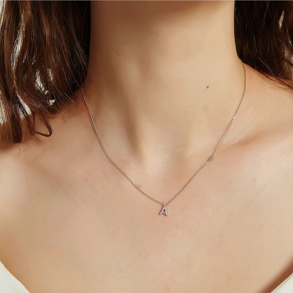 Initiale - Collier avec pendentif lettre et zircon - Femme