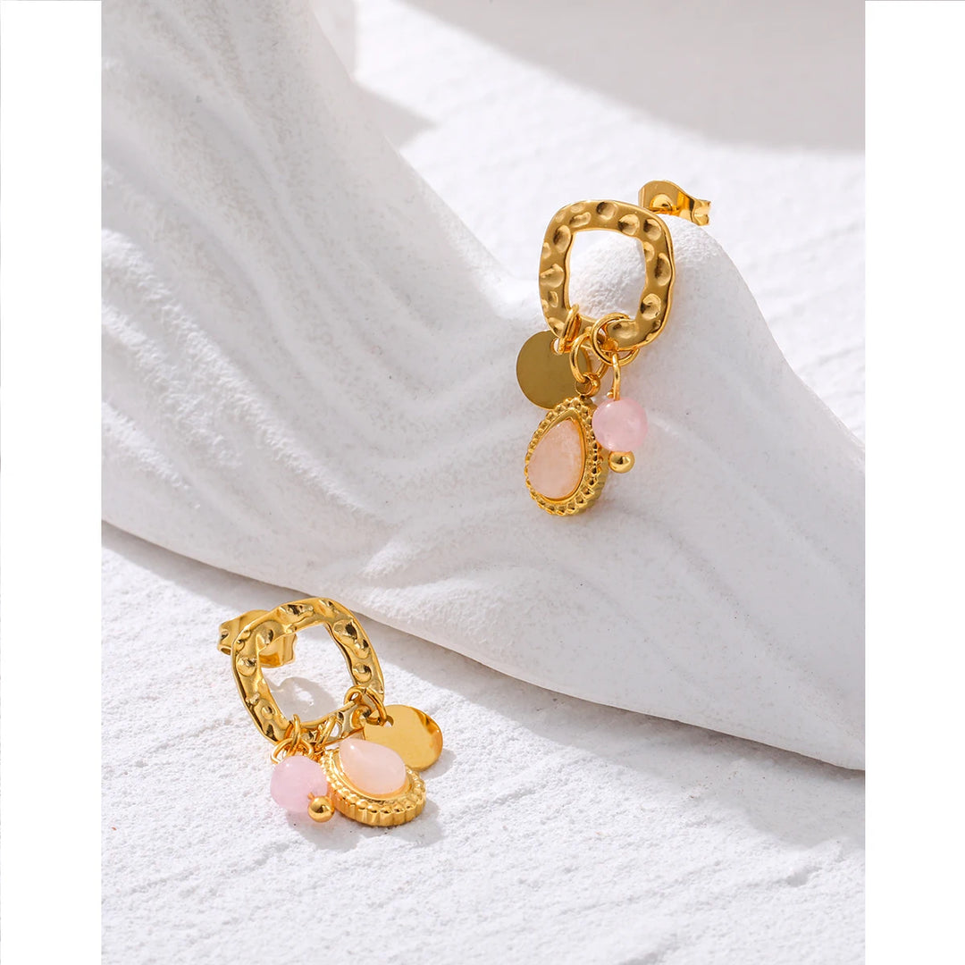 Rosalia - Boucles d'oreilles en acier inoxydable avec pendentifs en pierre naturelle rose plaqué or 18K - Femme